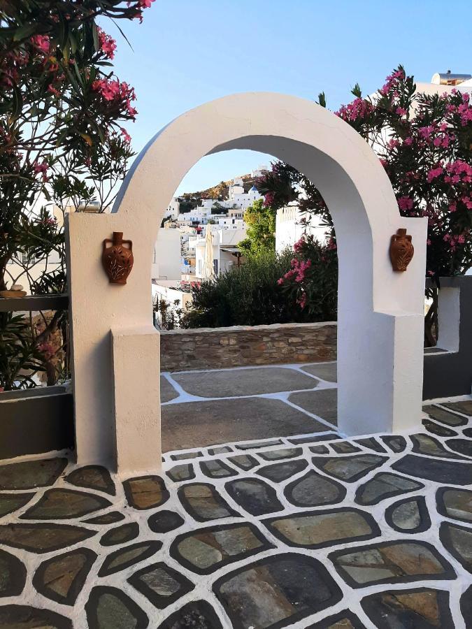 George'S Place Chora  Esterno foto